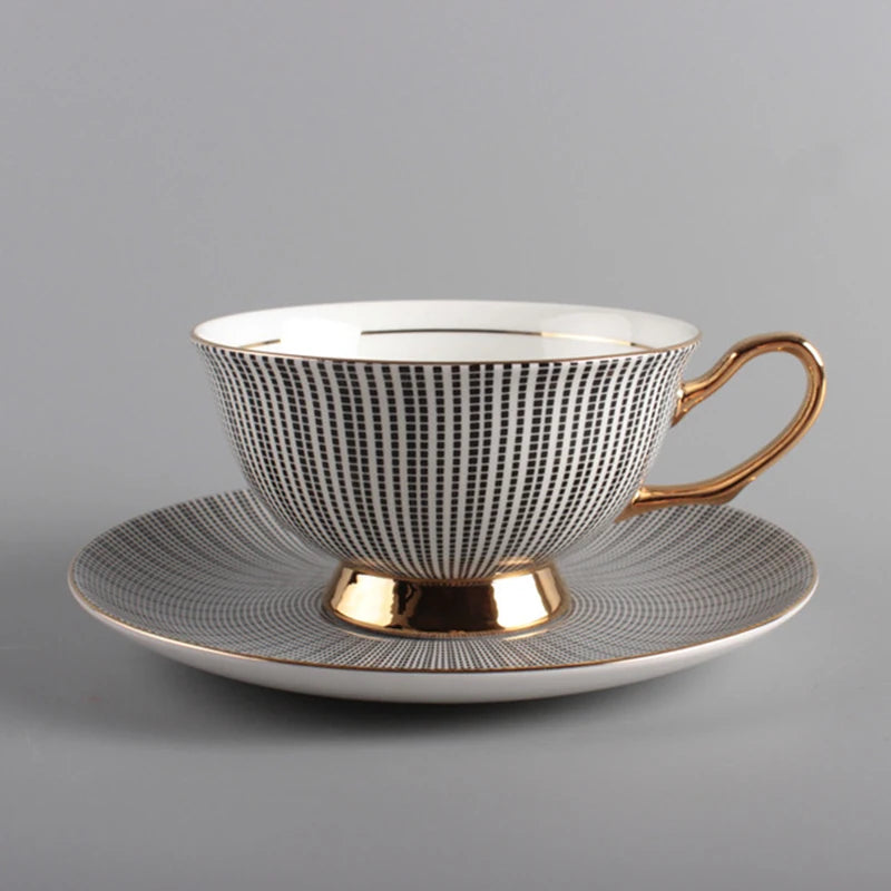 Dotted Line Teacup Set*