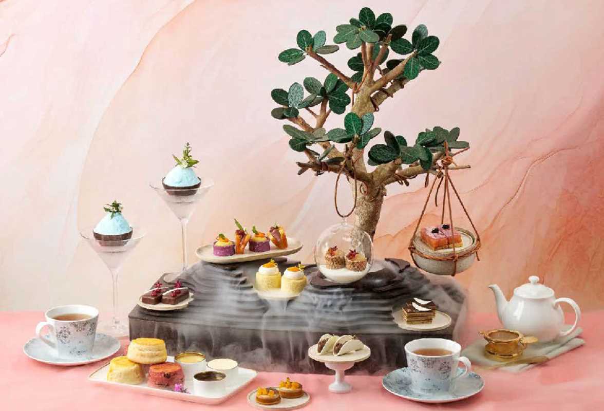 150 Tea Houses You Need to Visit Before You Die by Léa Teuscher